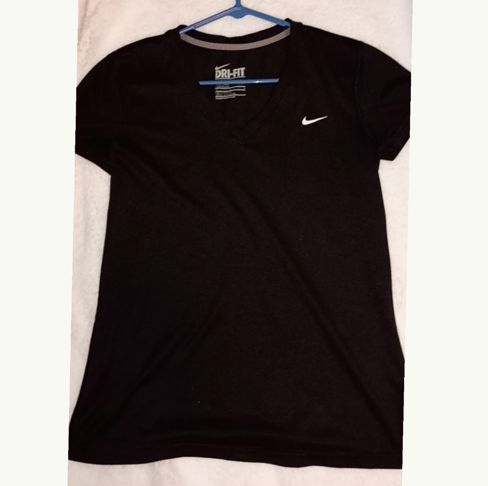 Nike v-neck t-shirt
